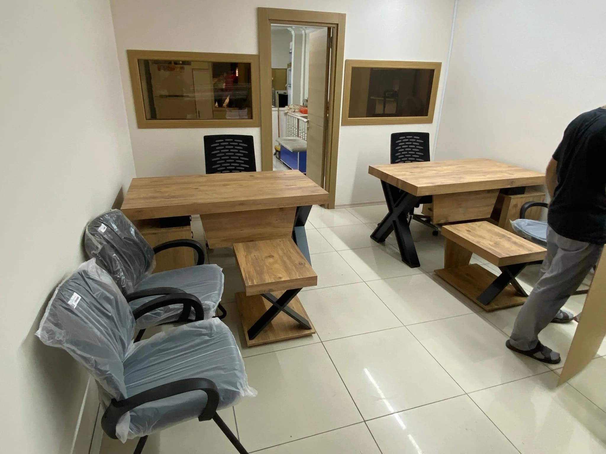 Teslim edilip kurulumu yapılan ofis mobilyaları