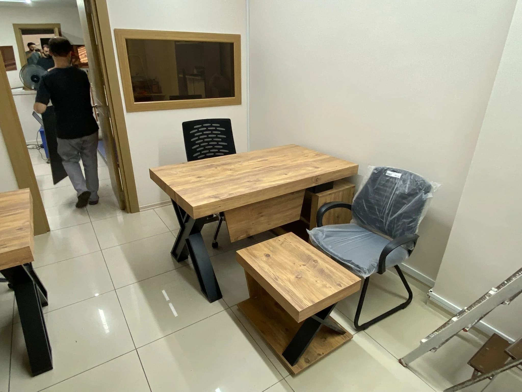 Teslim edilip kurulumu yapılan ofis mobilyaları