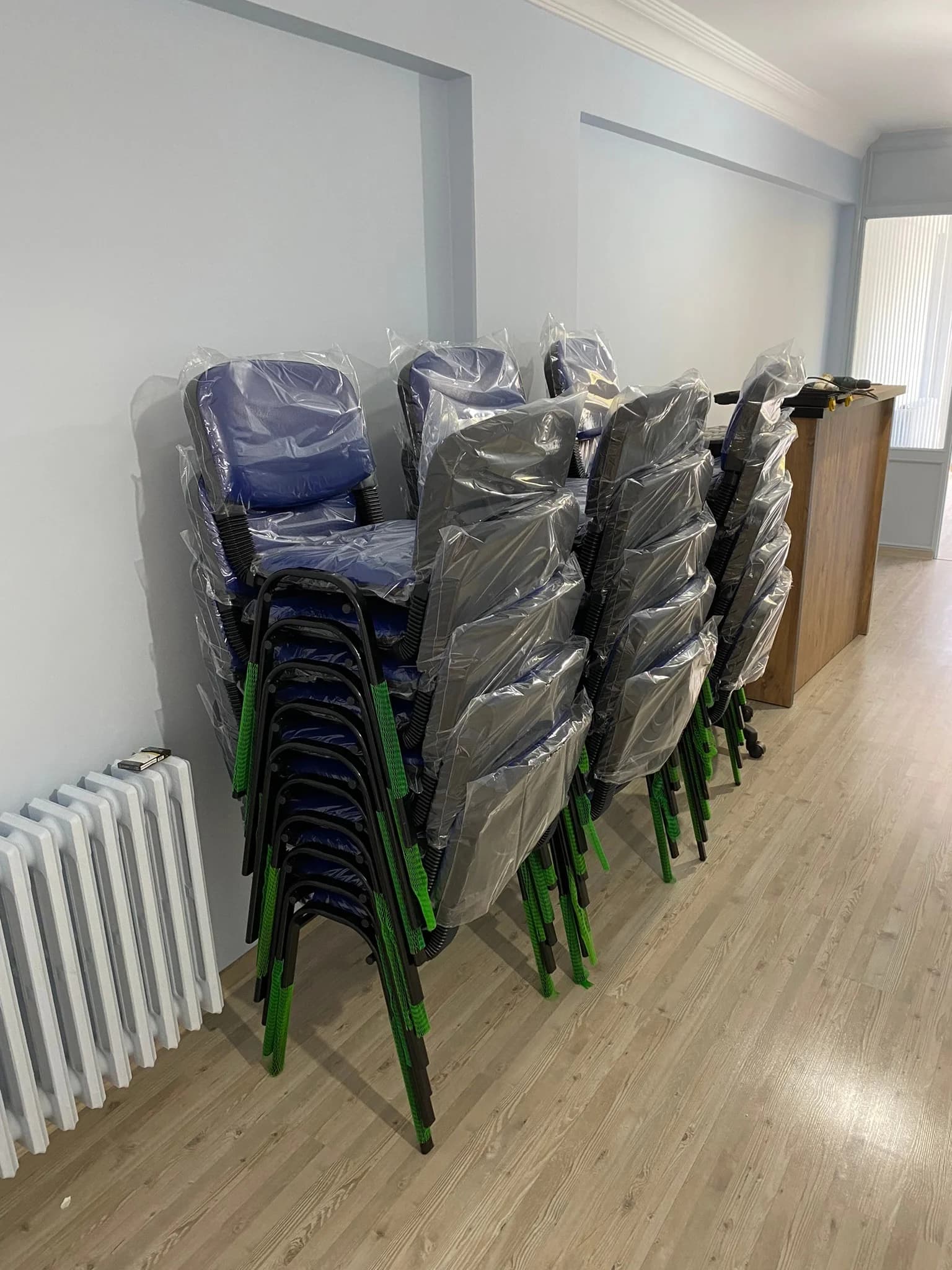 Teslim edilip kurulumu yapılan ofis mobilyaları