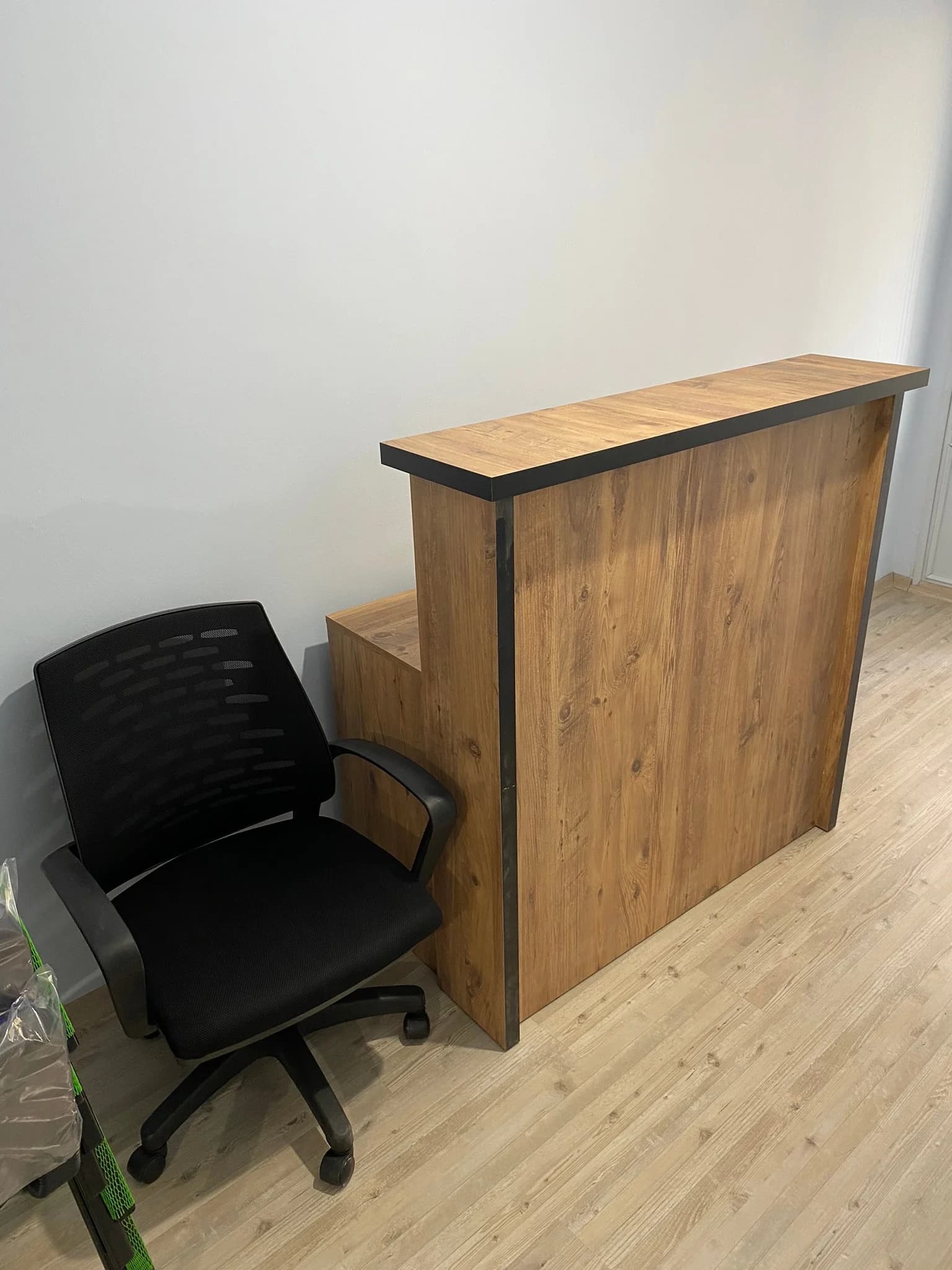 Teslim edilip kurulumu yapılan ofis mobilyaları
