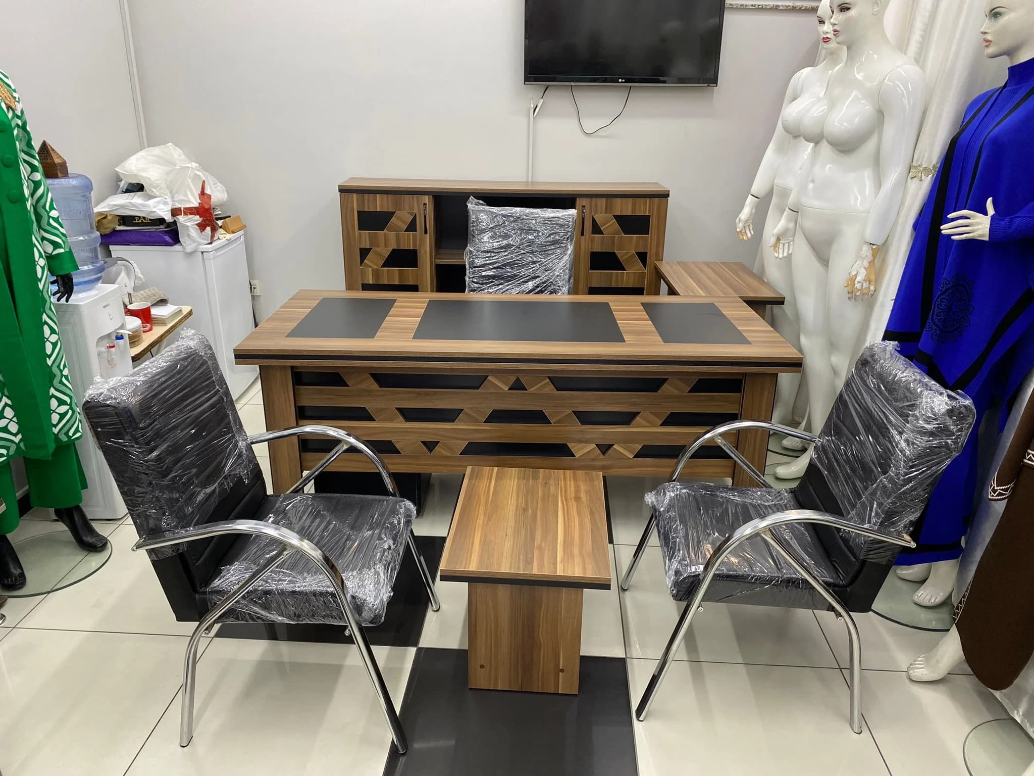 Teslim edilip kurulumu yapılan ofis mobilyaları